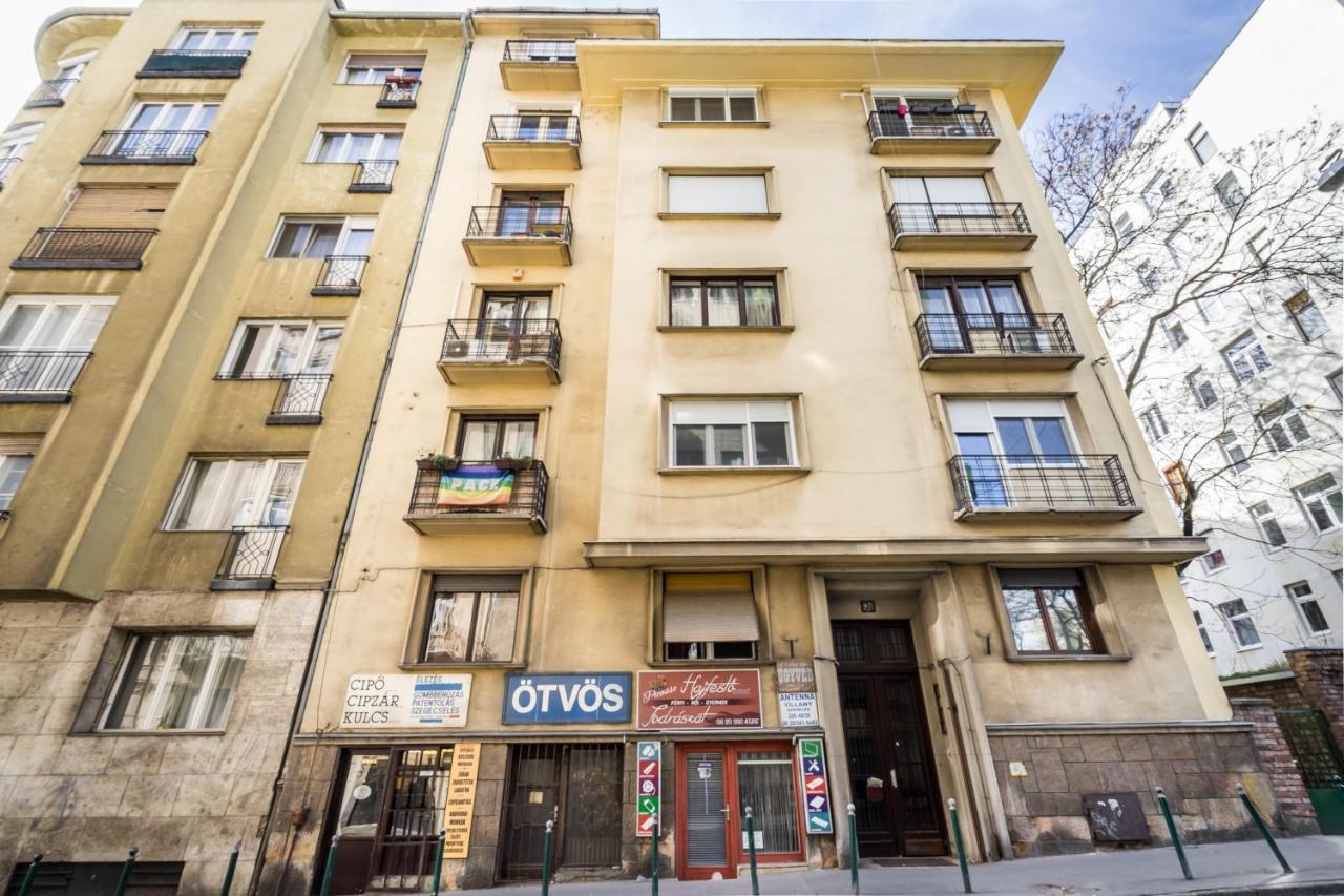 Bpr Shiny Deluxe Home Budapest Exterior foto