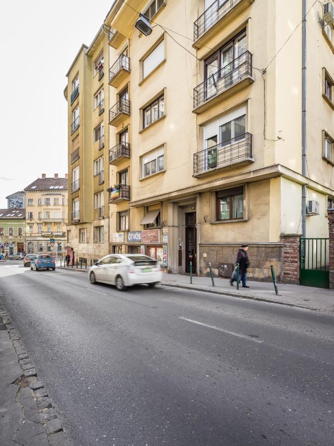 Bpr Shiny Deluxe Home Budapest Exterior foto